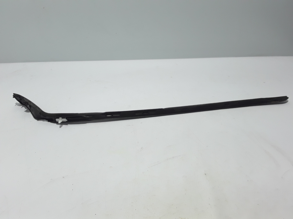 VOLVO V90 2 generation (2016-2024) Windshield Right Vertical Trim 31386575 22403306