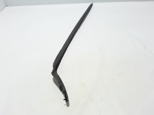  Windscreen strut outer 