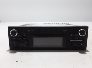Radio (head unit) - 281154063R