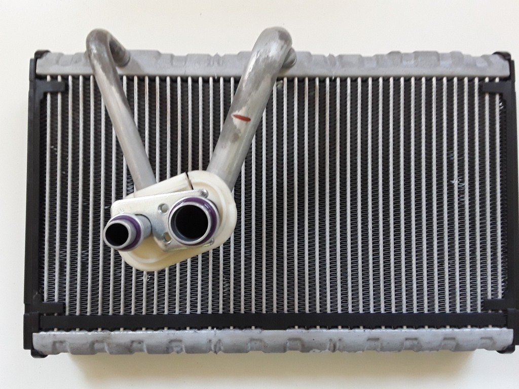Porsche Panamera 970 (2009–2016) Heater core 9020664 Porsche Panamera 970 (2009–2016) Heater core 9020664