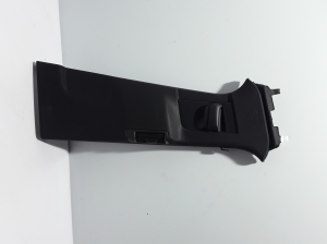 VOLVO V90 (2016–2026) Keskpiilari siseviimistlus 31377668 - 3