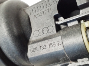 AUDI A8 D4 (2010–2017) Ansaugkrümmer 06E133110 - 2