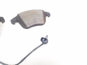  Brake pads front 