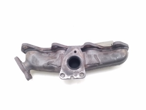  Exhaust manifold 