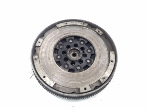   Clutch flywheel 