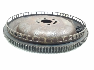  Clutch flywheel 