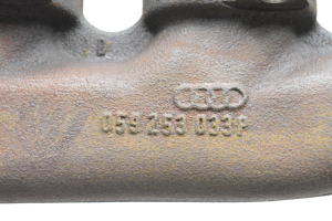  Exhaust manifold 