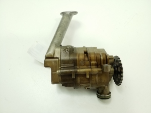  Oil pump 