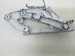   Engine cover hinge 