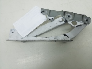  Engine cover hinge 