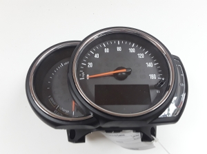   Instrument cluster  - 8707219 