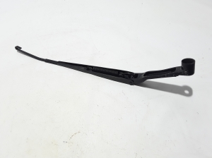  Windshield wiper blade 