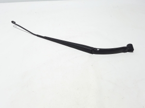  Windshield wiper blade 