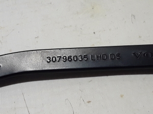 VOLVO S80 II (2006–2016) Esiklaasi puhasti hoob 30796035 - 2