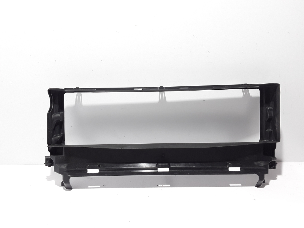 Used VOLVO XC40 Air deflector cooling radiator 31455420