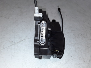VOLVO V60 (2010–2018) Rear side door lock 31301742 - 4