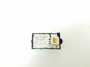 TOYOTA Auris E18 (2012–2018) Tagumise külgukse aknalüliti 8481002140 - 2