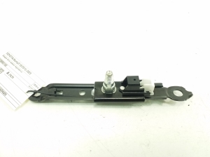 TOYOTA Auris E18 (2012–2018) Seat belt height adjuster 7320002100 - 2