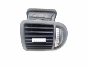 Dashboard air vent grilles - 7L5819704A