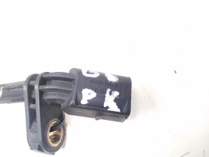 Volkswagen Passat B6 (2005–2010) ABS-Sensor vorne 7H0927803 - 2