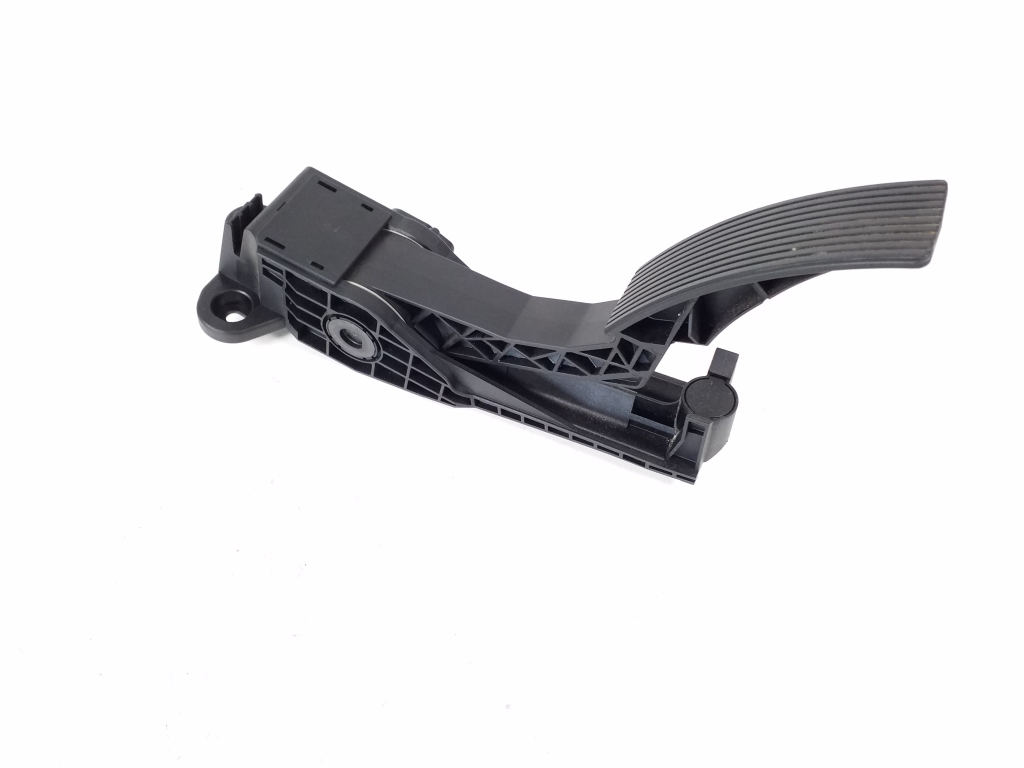 Mercedes Benz GL-Class 164 (2006–2012) Gaspedal A1643000504 Mercedes Benz GL-Class 164 (2006–2012) Gaspedal A1643000504