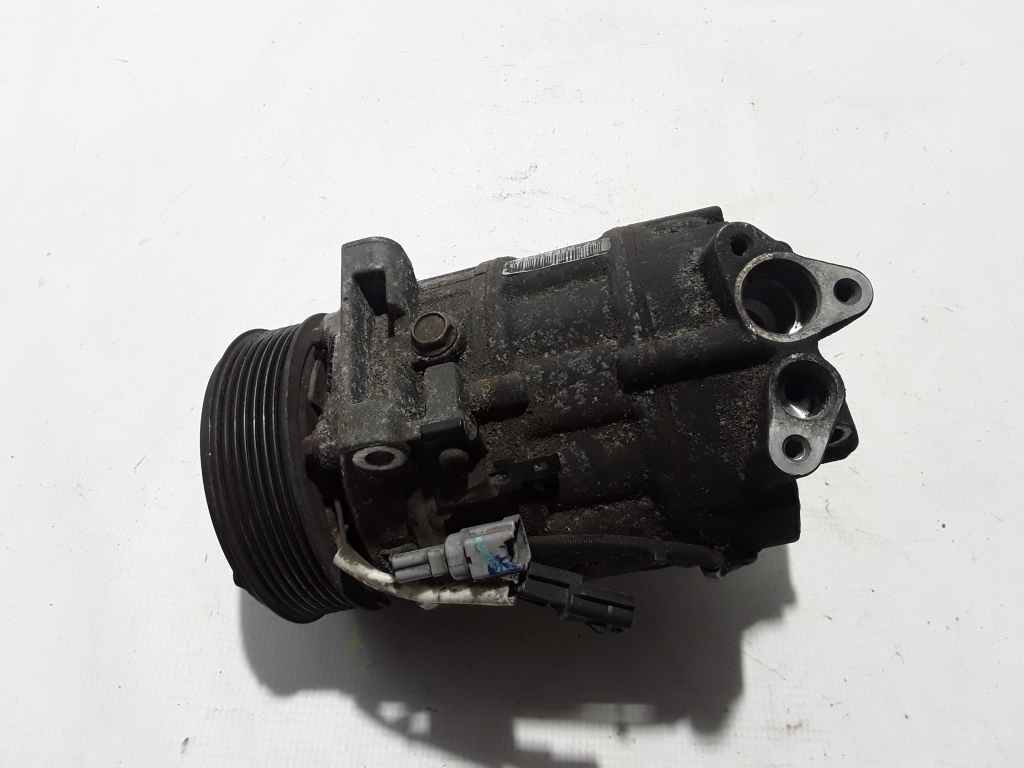 Used RENAULT Laguna Air conditioner compressor 8200890987