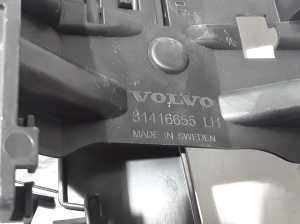 VOLVO V90 (2016–2026) Front door exterior handle bracket 31416655 - 2