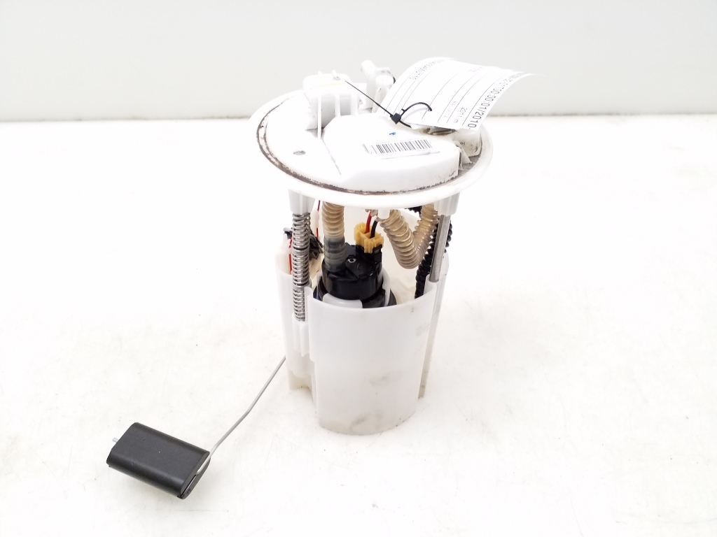 Used NISSAN Qashqai Fuel pump in the tank 170401KB0A