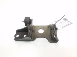   Engine bracket  - 123250T350 