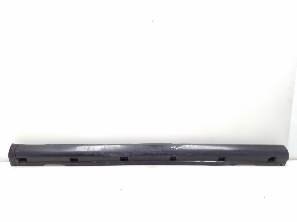 OPEL Vectra 1 generation (2006-2015) Наружний пластиковый порог правый 13178952 25079159