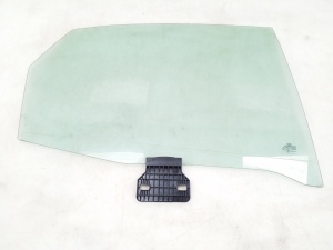 Rear side door glass - 