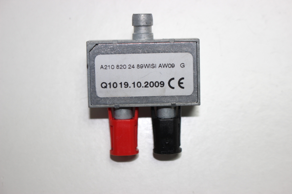 Mercedes Benz GL-Class 164 (2006–2012) Sonstiges Teil der Audioanlage A2108202489 Mercedes Benz GL-Class 164 (2006–2012) Sonstiges Teil der Audioanlage A2108202489