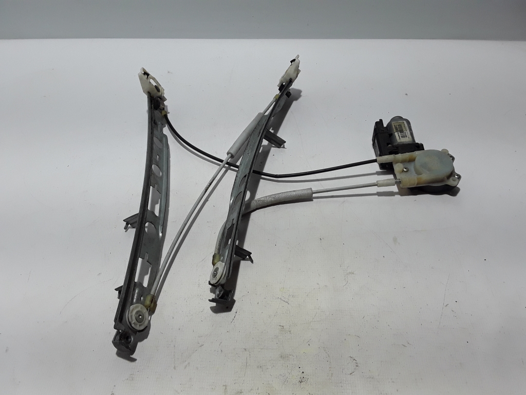 RENAULT Megane II (2002–2009) Front door window regulator 8200075938 RENAULT Megane II (2002–2009) Front door window regulator 8200075938