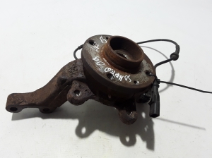 Dacia Sandero (2008–2012) Radnabe Vorderrad 6001548865 - 2
