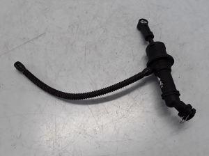 RENAULT Scenic (2009–2015) Clutch master cylinder 306101185R - 3