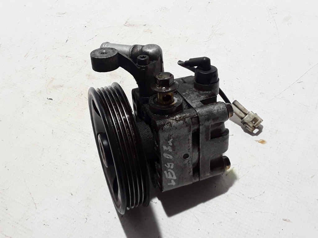 Used Subaru Legacy Power steering pump 34401AE001