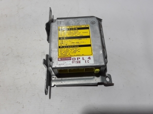   Airbagsteuergerät  - 98221AE050 