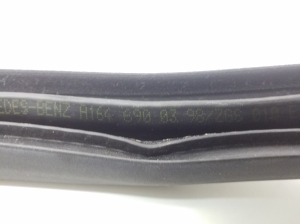  Rear side door sealing rubber 