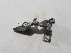   EGR valve holder 