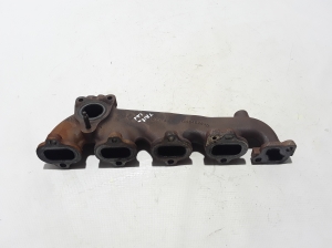   Exhaust manifold 