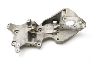 Skoda Octavia II (2004–2013) Lichtmaschinenhalter 03L903143D - 3