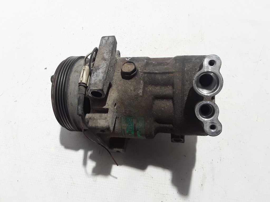 RENAULT Clio 2 generation (1998-2013) Pompă de aer conditionat 8200037058 22404603