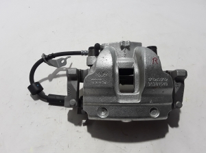  Front brake caliper 