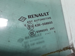 RENAULT Megane IV (2016–2022) Aizmugurējo sānu durvju stikls 823011727R - 3
