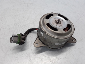  Cooling fan motor 