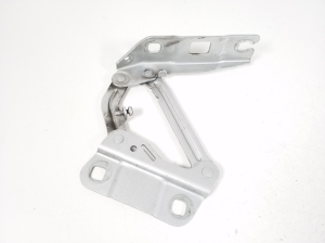  Engine cover hinge 