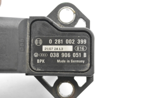 AUDI A4 B7 (2004–2008) Intercooler sensor 038906051B - 2