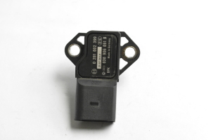 AUDI A4 B7 (2004–2008) Intercooler sensor 038906051B - 3