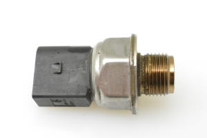  High pressure fuel line sensor 