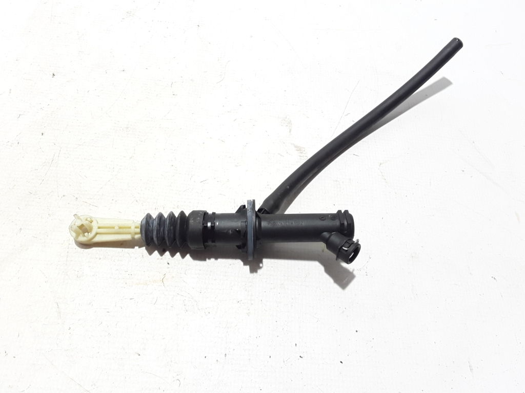 Used RENAULT Scenic Clutch cylinder master 306107195R